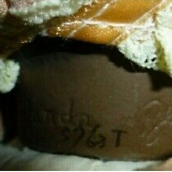 Vintage Ashton Drake Galleries Porcelain Dolls (2pair) - Picture 6 of 12